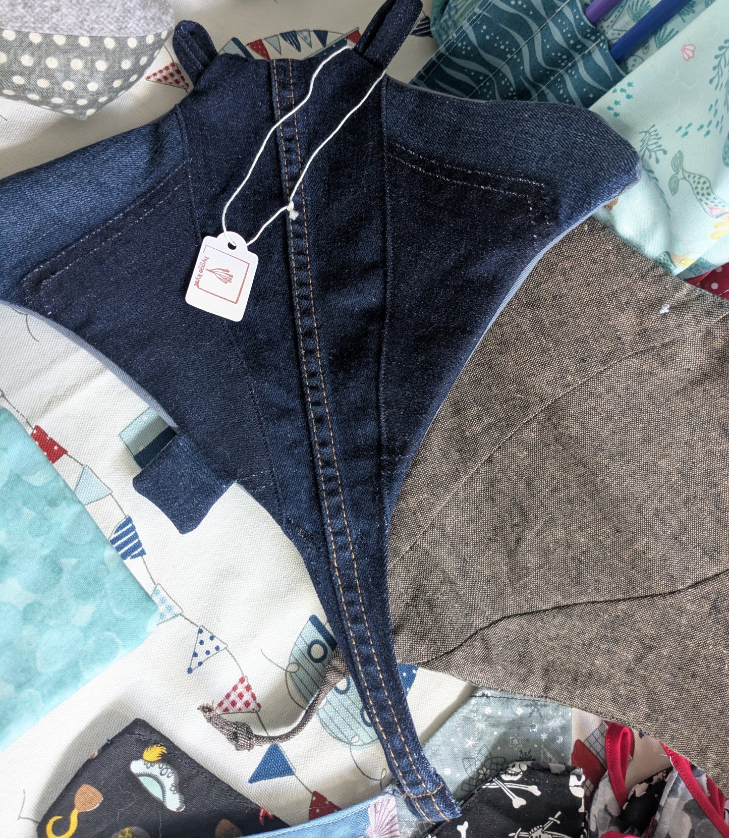 Manta Ray pot holder/oven glove